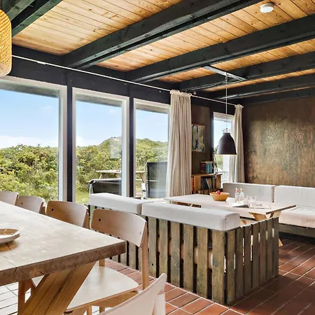 Beautiful In With Kitchen Holiday home *