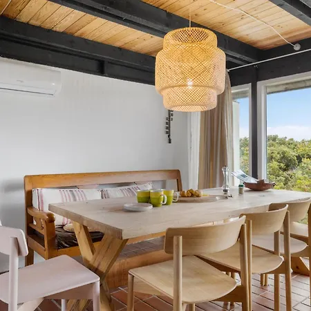 Holiday home Beautiful In With Kitchen