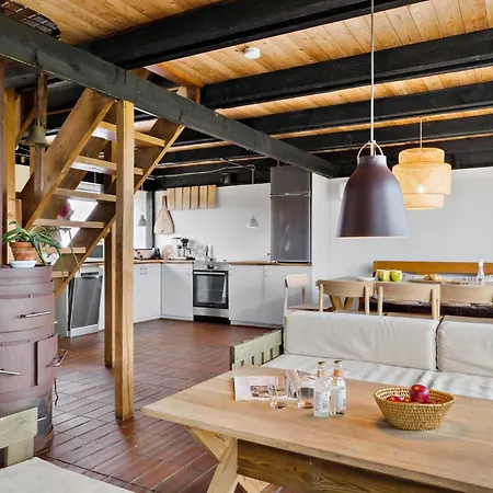 בית נופש 2 Bedroom Cozy In *