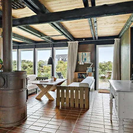 2 Bedroom Cozy In Casa de Férias Fanø