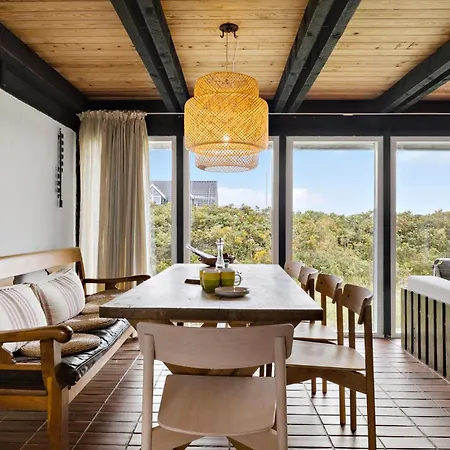 2 Bedroom Cozy In Casa de Férias