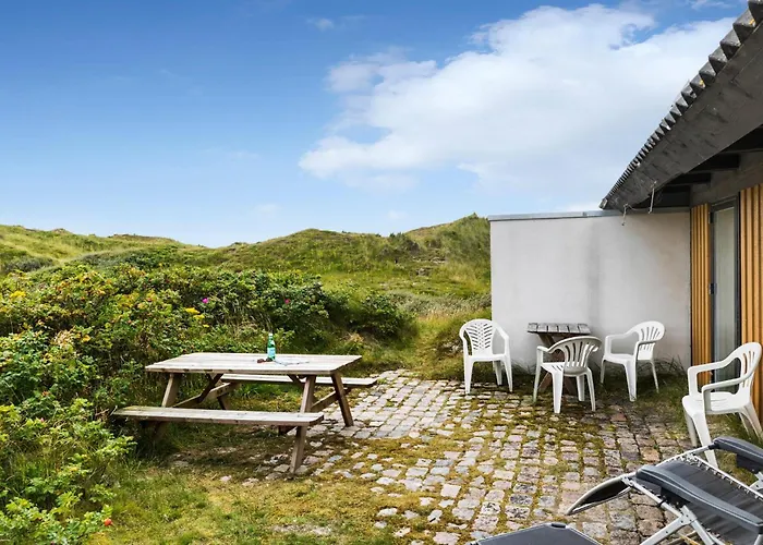 2 Bedroom Cozy In Дом отдыха Фанё